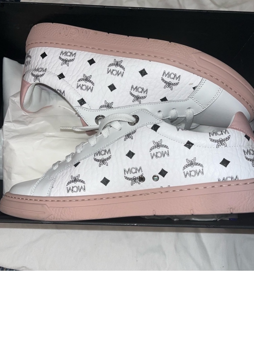 MCM Logo Low-Top Sneakers - Picture 1 of 3